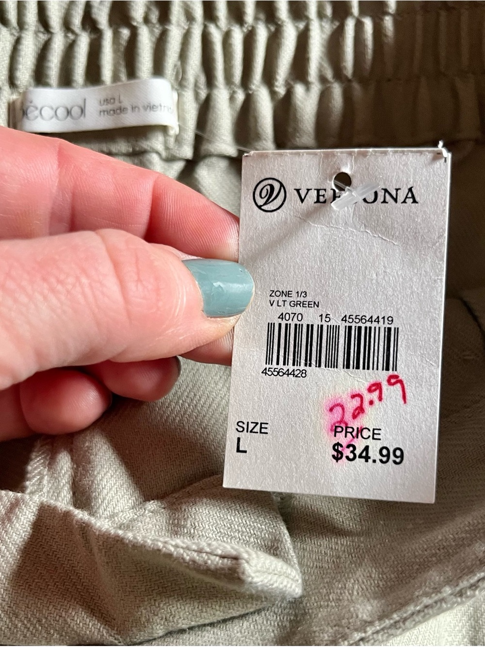 NWT Becool Light Sage Green Pleated Shorts - Women’s Size Large - Picture 8 of 8